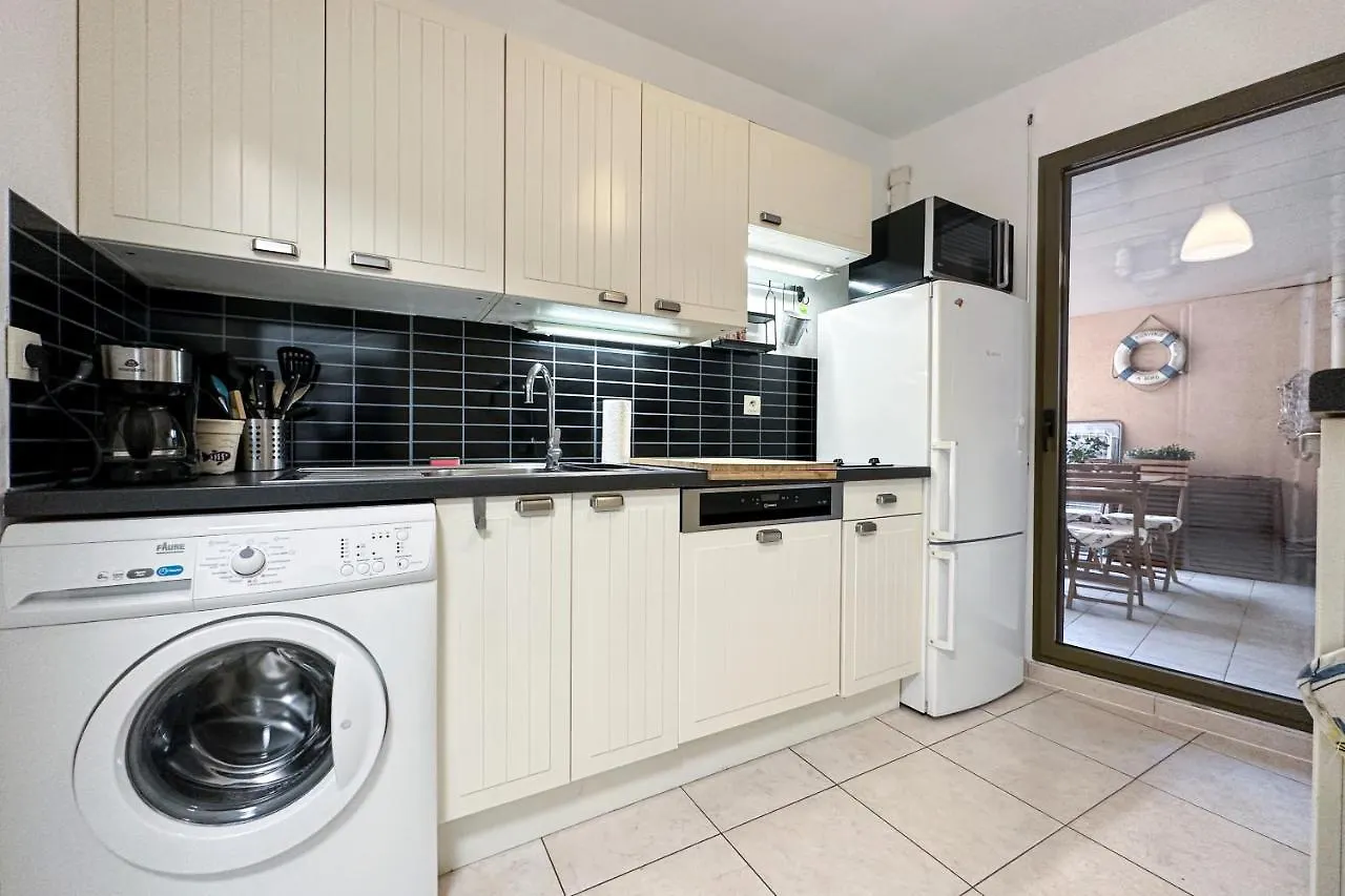 Apartment St Roch 2 - Appart 300 M De La Gare, Clim, Terrasse, Garage Antibes France